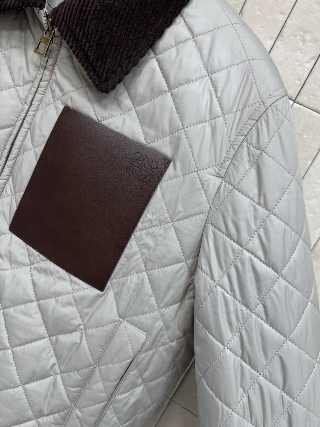 LW家 25秋冬新款 灯芯绒翻领菱格纹棉服 经典菱形绗缝+灯芯绒领口袖口 复古又时髦！夹棉设计防风保暖效