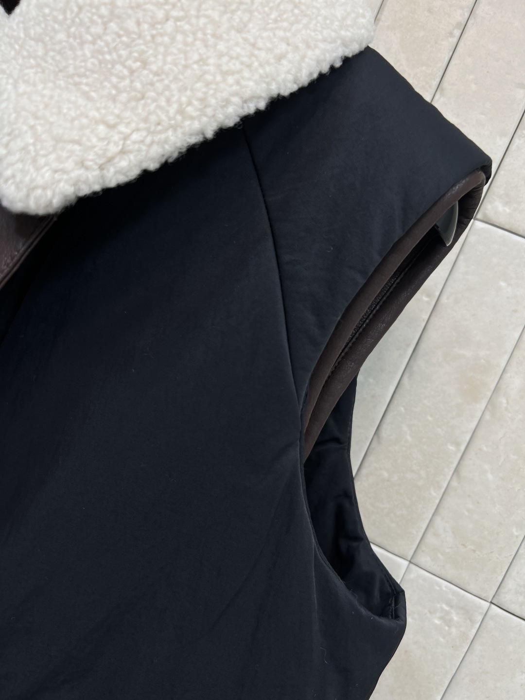 LW家 25秋冬新款 皮毛一体棉服马甲 可拆卸羊羔毛领棉马甲+双面穿皮毛马甲 一衣多穿超实用！外套正面按