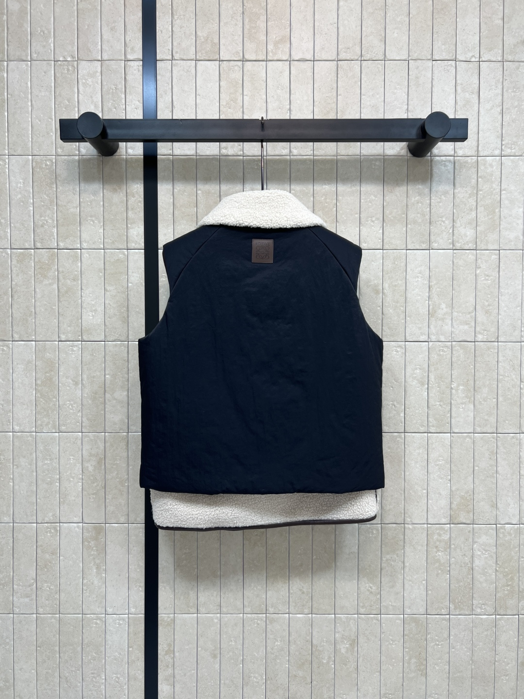 LW家 25秋冬新款 皮毛一体棉服马甲 可拆卸羊羔毛领棉马甲+双面穿皮毛马甲 一衣多穿超实用！外套正面按