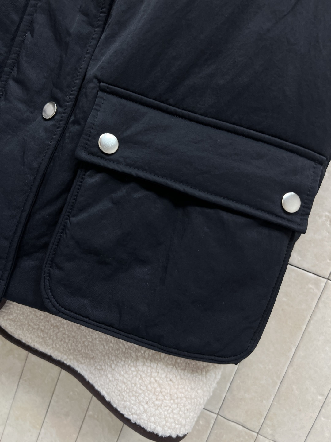 LW家 25秋冬新款 皮毛一体棉服马甲 可拆卸羊羔毛领棉马甲+双面穿皮毛马甲 一衣多穿超实用！外套正面按