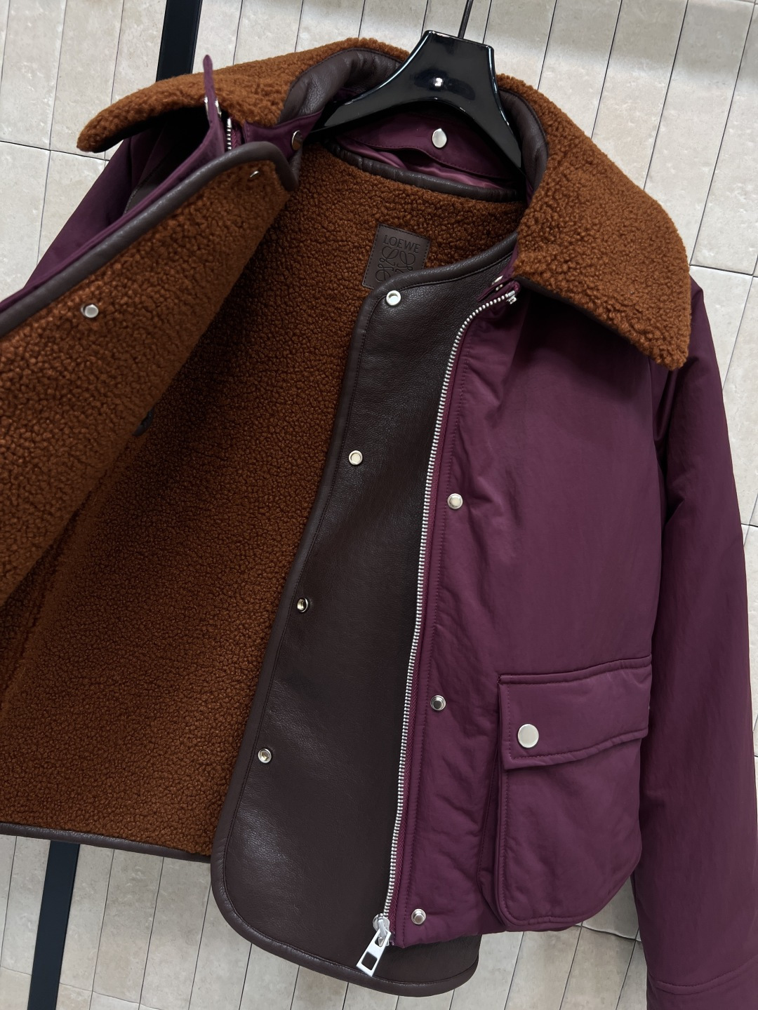 LW家 25秋冬新款 皮毛一体棉服 可拆卸羊羔毛领棉外套 +双面穿皮毛马甲 一衣多穿超实用！外套正面按扣