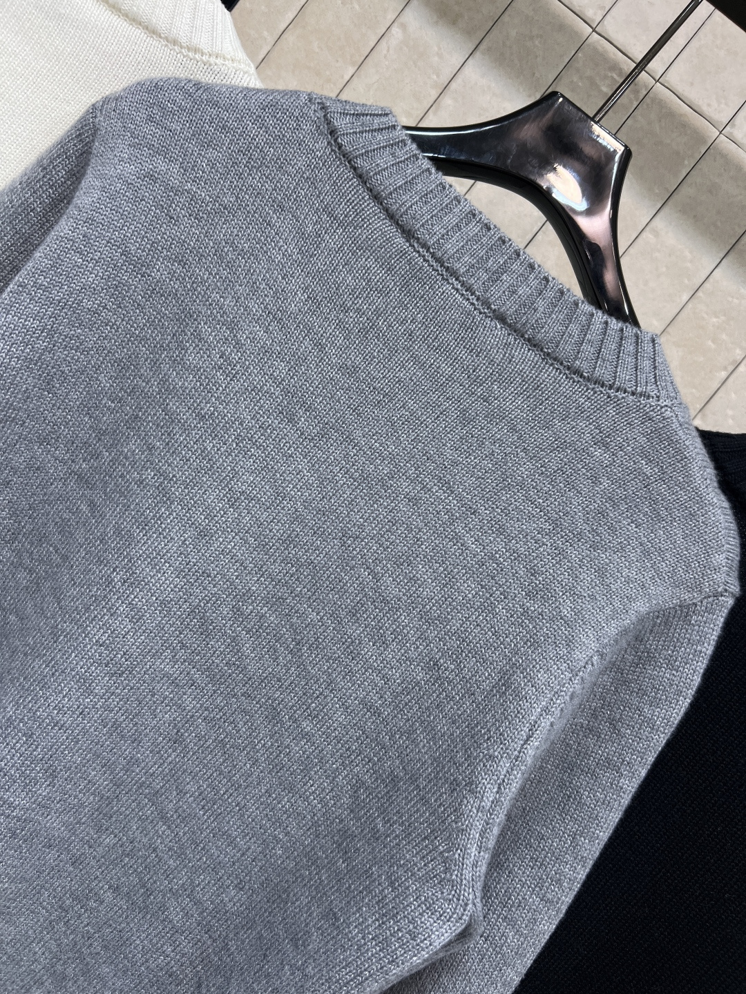 PD家 25秋冬新款 logo徽标刺绣圆领长袖 毛衣 胸前经典logo徽标刺绣 低调又有辨识度 高品质羊