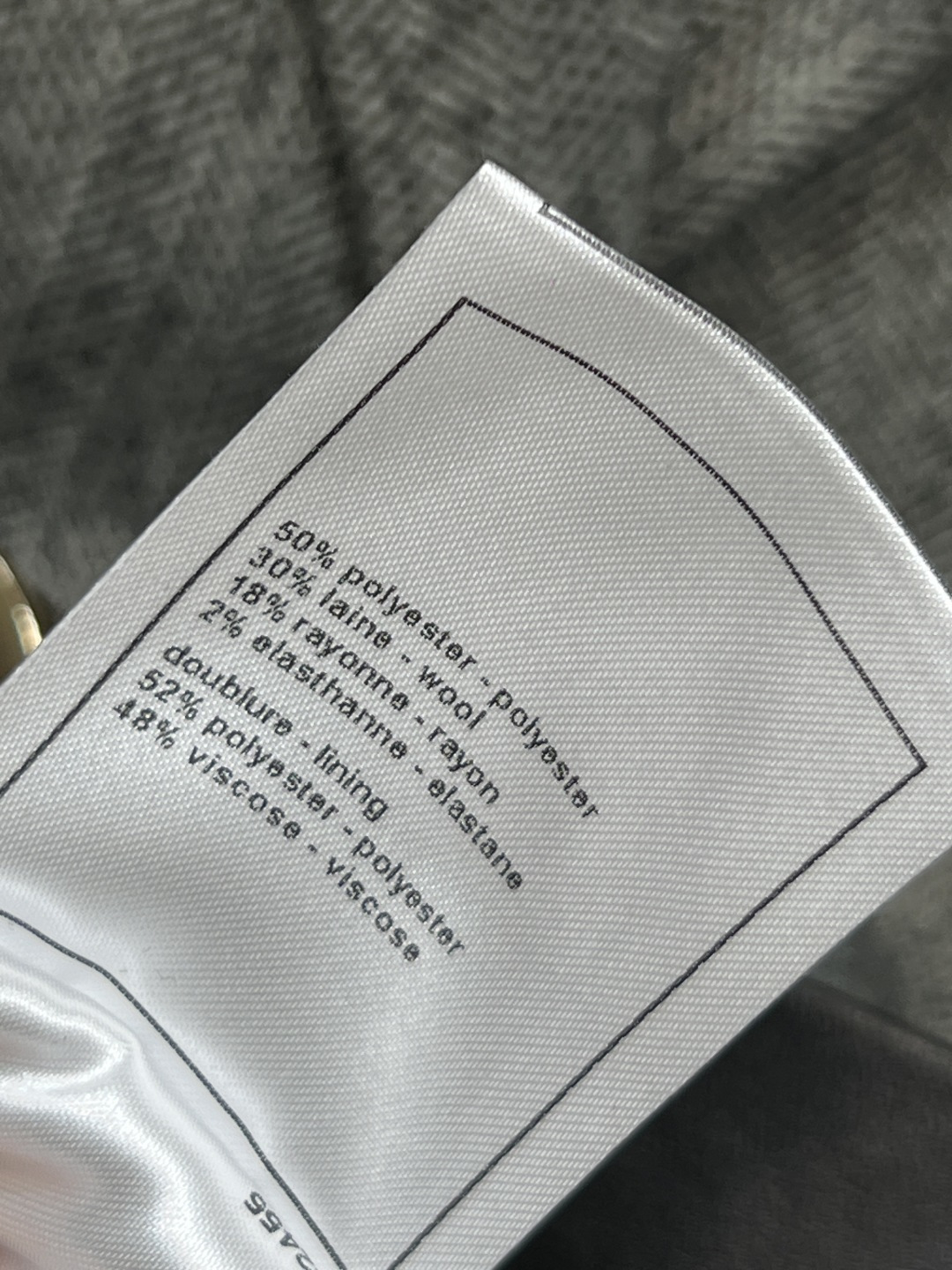 小香家 25秋冬新款 皮革翻领腰带西装外套 logo腰带收腰显露小蛮腰 皮革拼接翻领设计 皮革大logo