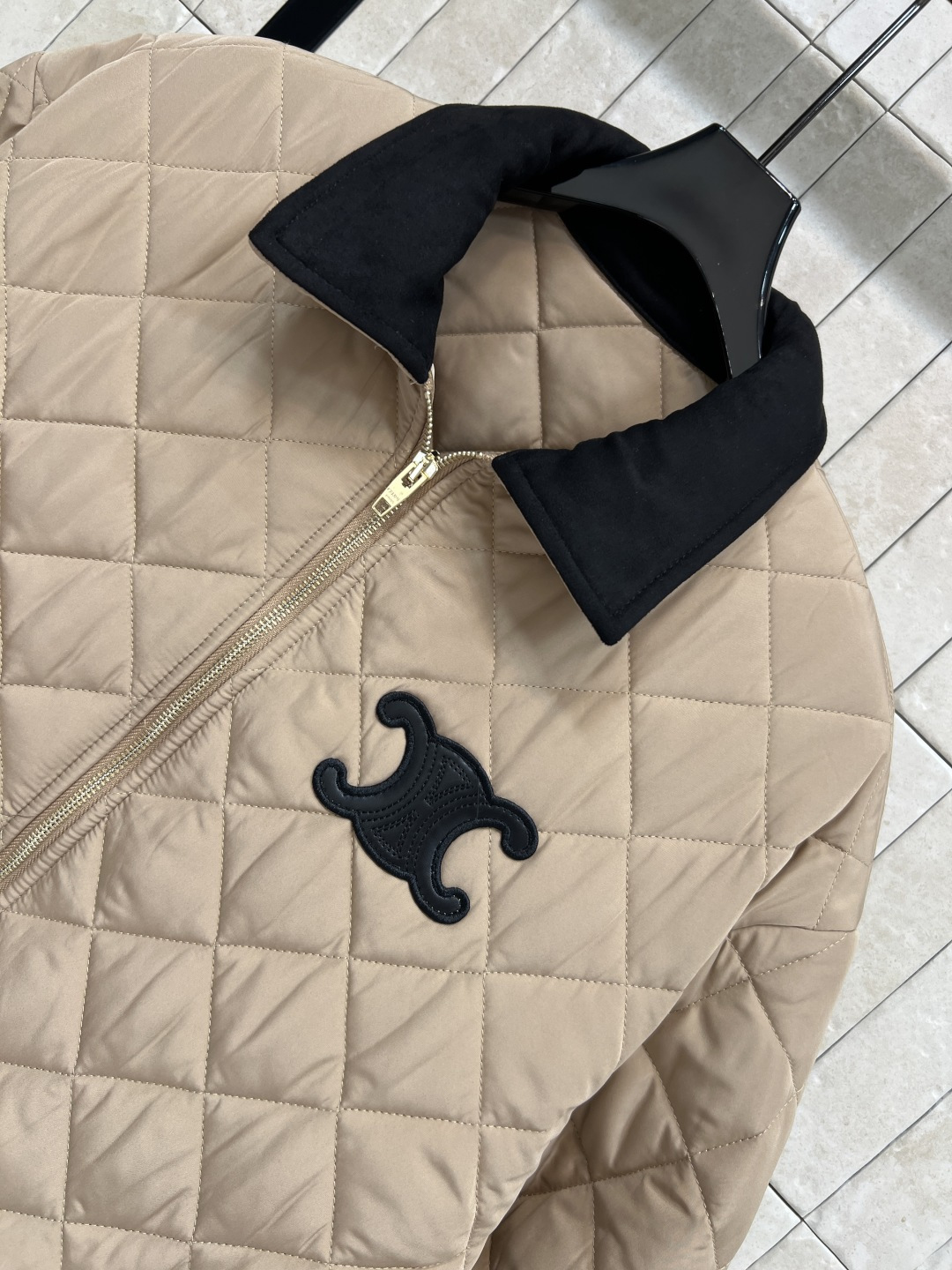 CE家 25秋冬新款 菱形格纹拼接棉服 鹿皮绒驳领 正面菱形绗缝+经典凯旋门刺绣 细节满分 低调高级感拉