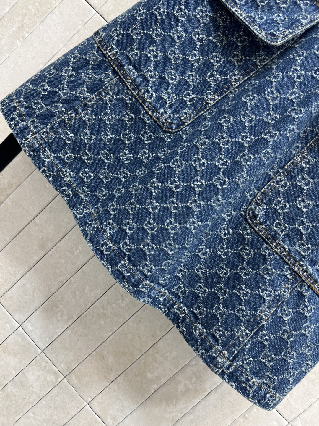 G家 26春夏新款 GG提花渐变牛仔连衣裙 满印双G老花做旧复古牛仔面料 复古又时髦！直筒剪裁+可拆卸腰