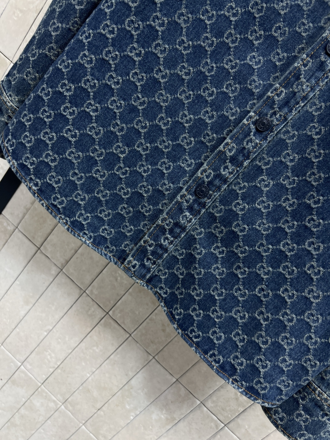 G家 26春夏新款 GG老花渐变牛仔衬衫 满印GG标志 复古又潮流！高品质牛仔布 耐磨有型 宽松版型超显