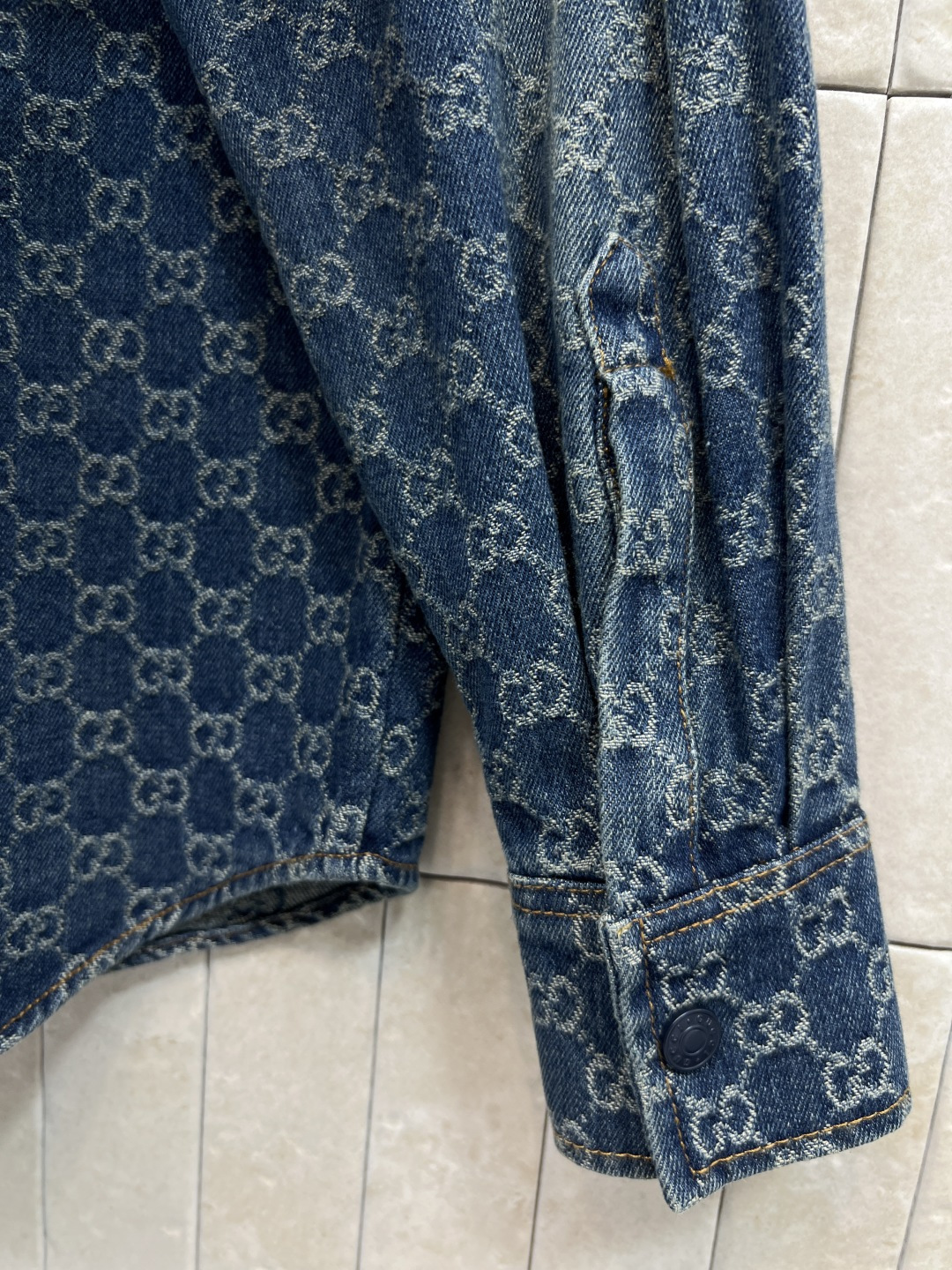 G家 26春夏新款 GG老花渐变牛仔衬衫 满印GG标志 复古又潮流！高品质牛仔布 耐磨有型 宽松版型超显