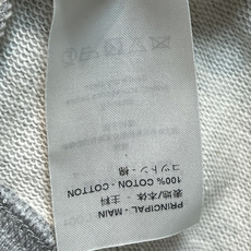 L家 26春夏新款 灰色短款连帽卫衣外套 棉质面料柔软舒适 日常穿搭超友好!拉链设计方便穿脱 连帽实用又 L家 26春夏新款 灰色短款连帽卫衣外套 棉质面料柔软舒适 日常穿搭超友好!拉链设计方便穿脱 连帽实用又