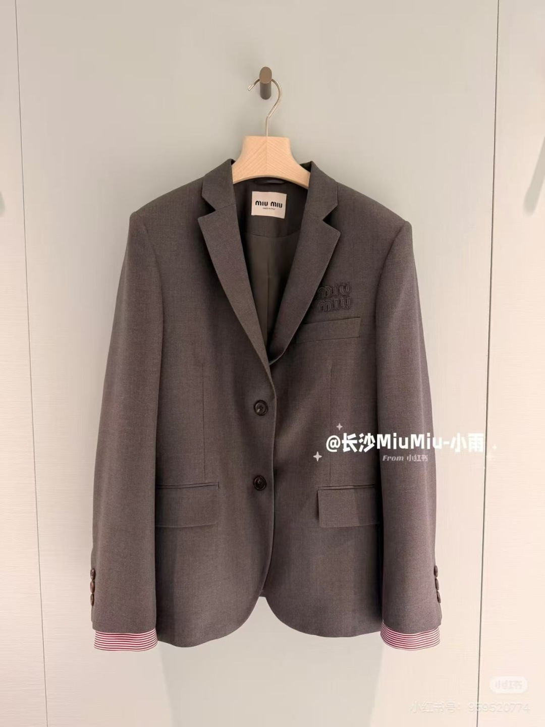 NO:753938,Jackets and skirts p Xiaohongshu,,skirts,jackets & coats,19860909外套短裙p小红书,,skirts,jackets & coats,,Women's clothing