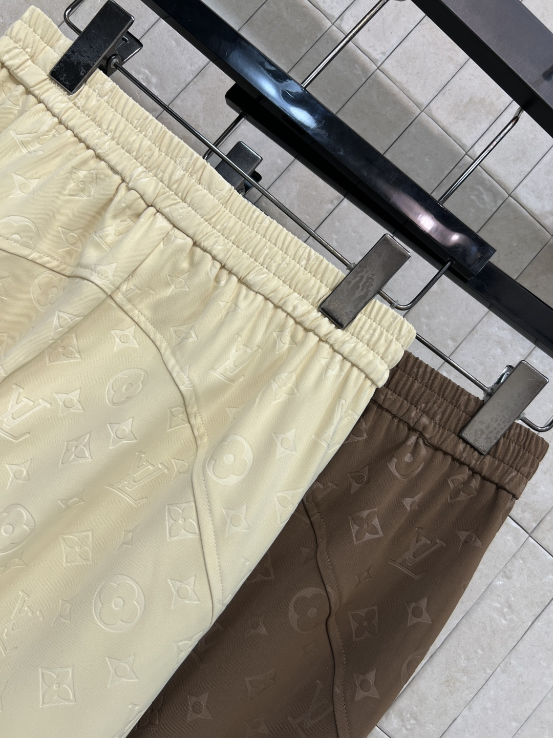 L家 26春夏新款 老花松紧腰阔腿裤 夏天穿超舒服！松紧腰+阔腿设计 宽松显瘦 适合各种身材计 黄色棕色