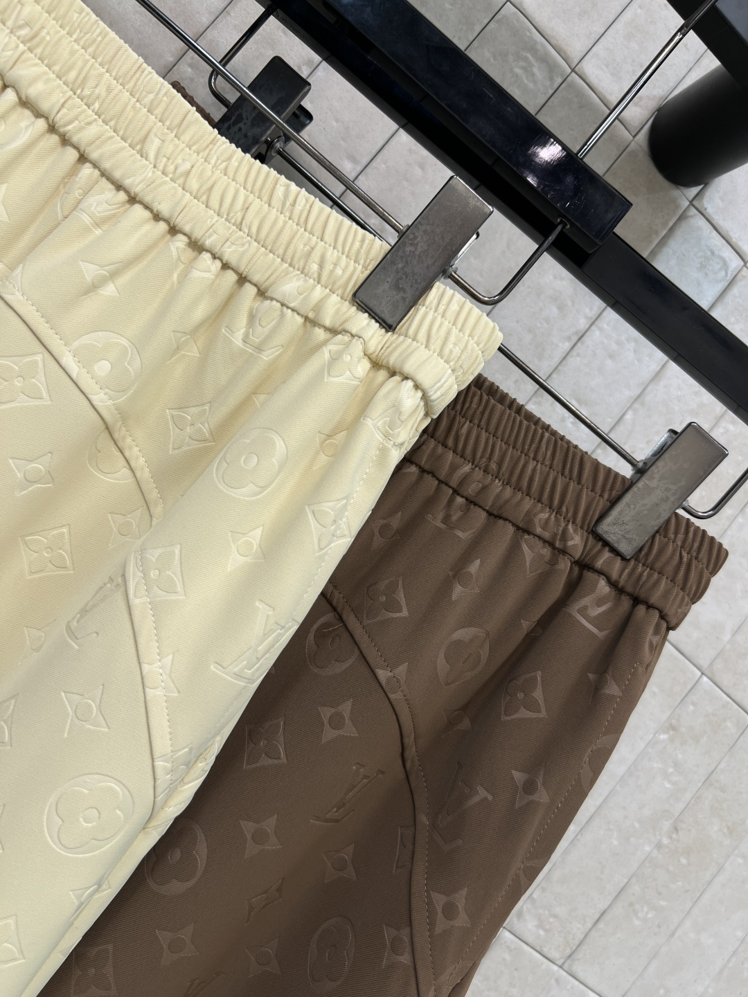 L家 26春夏新款 老花松紧腰阔腿裤 夏天穿超舒服！松紧腰+阔腿设计 宽松显瘦 适合各种身材计 黄色棕色