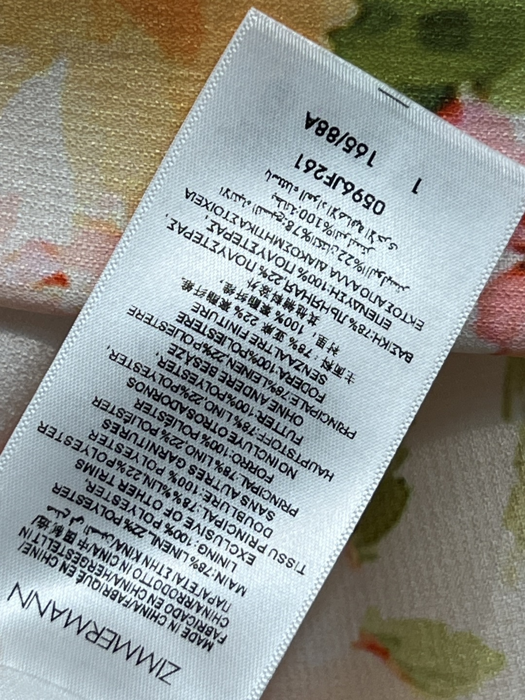 26春夏新款 霓虹色丽春花挂脖裙 轻盈透气超适合春夏！工字背设计 隐形拉链+可拆卸丝巾腰带 收腰显身材 