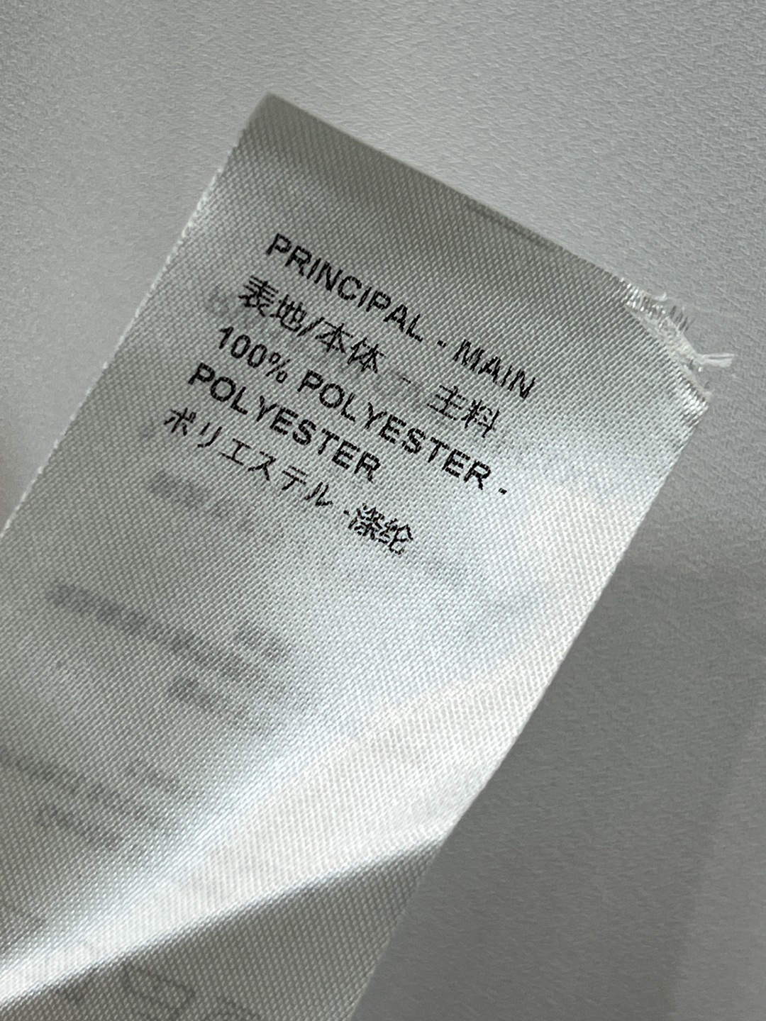 L家 26春夏新款 老花飘带娃娃领衬衫 春夏穿超舒服！白色主色+黑白老花飘带 复古优雅 飘带可拆卸 搭配