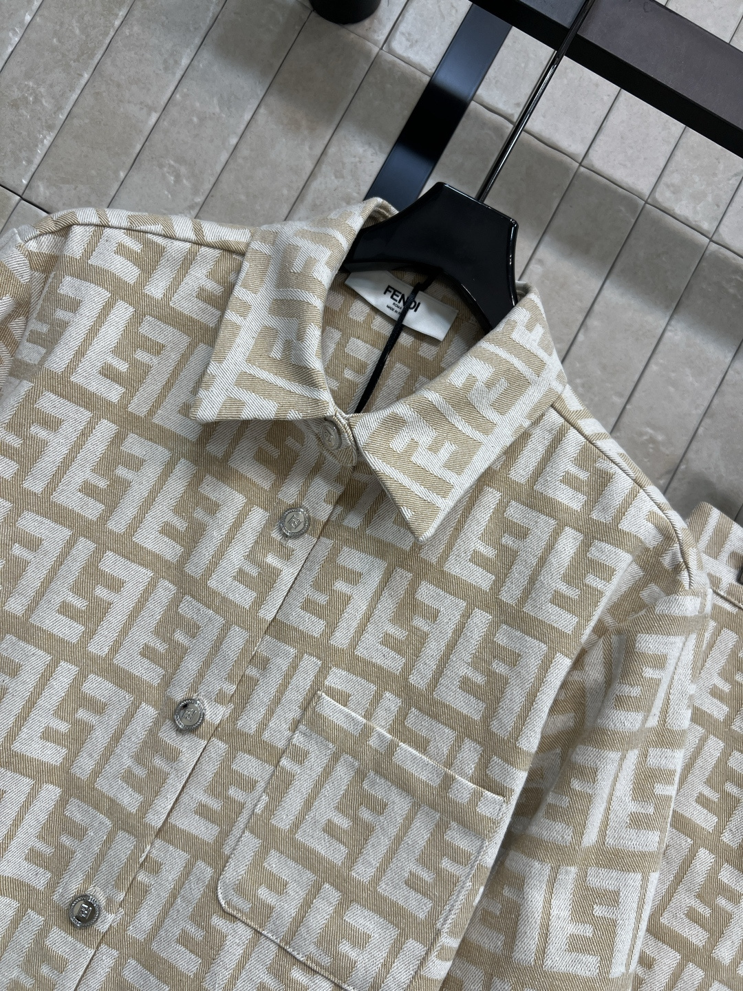 F家 26春夏新款 FF提花休闲套装  翻领衬衫+高腰短裤 满印FF 提花低调又奢华 穿着舒适透气  春