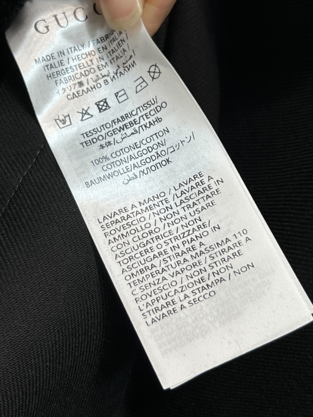 G家 26春夏新款 黑色短款休闲套装 翻领短袖衬衫外套+高腰短裤 清爽利落 短款衣长刚好卡在腰线位置 轻