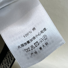 D家 26春夏新款 小蜜蜂🐝刺绣运动套装 短袖Polo衫+松紧腰短裤 简约又有细节感!Polo衫胸前小 D家 26春夏新款 小蜜蜂🐝刺绣运动套装 短袖Polo衫+松紧腰短裤 简约又有细节感!Polo衫胸前小