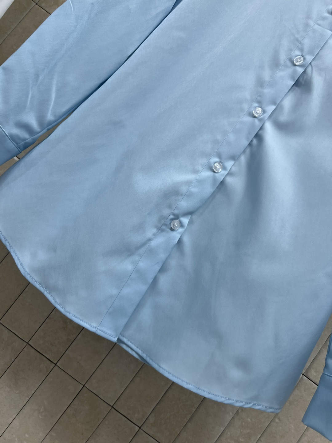 MIU家 26春夏新款 圆领蕾丝衬衫  欧根纱花边设计超减龄 学院风满满 轻薄透气面料 白色清新百搭 日