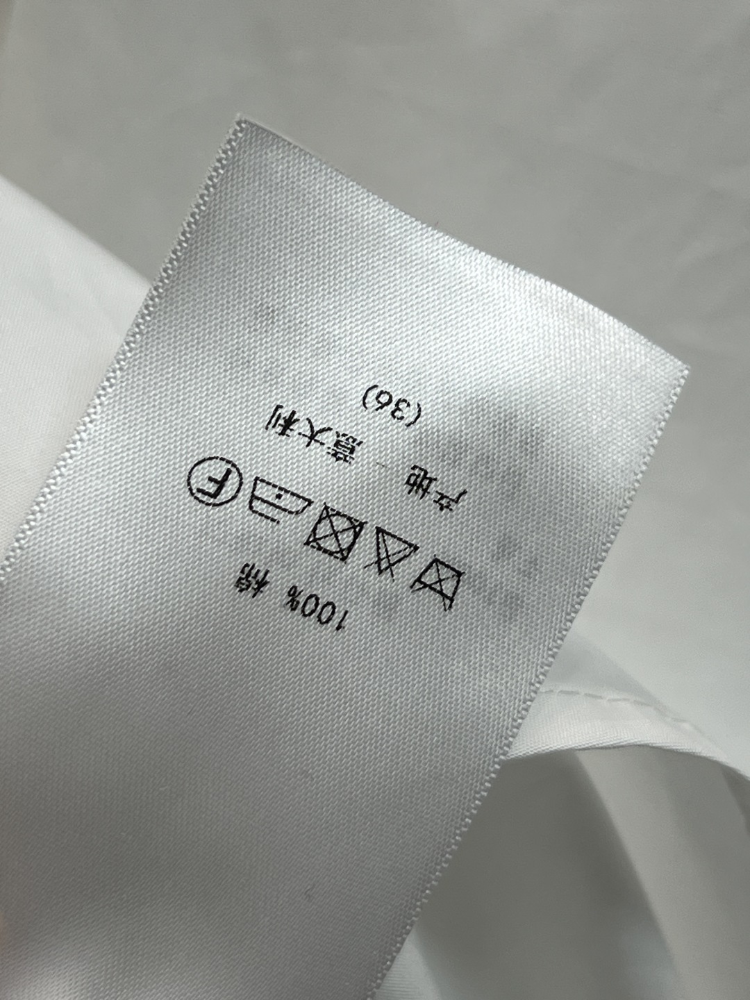 D家 26春夏新款  老花领带短袖白衬衫 制服白衬衫+深蓝D字母老花印花领带 白衬衫宽松短袖 胸前刺绣徽