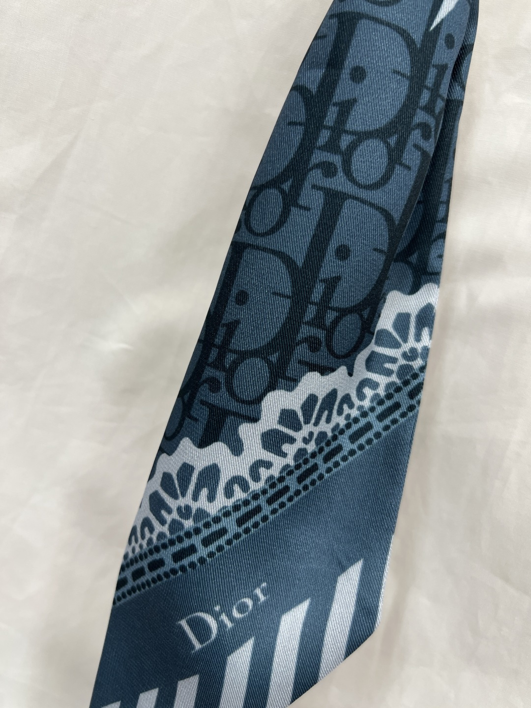 D家 26春夏新款  老花领带短袖白衬衫 制服白衬衫+深蓝D字母老花印花领带 白衬衫宽松短袖 胸前刺绣徽