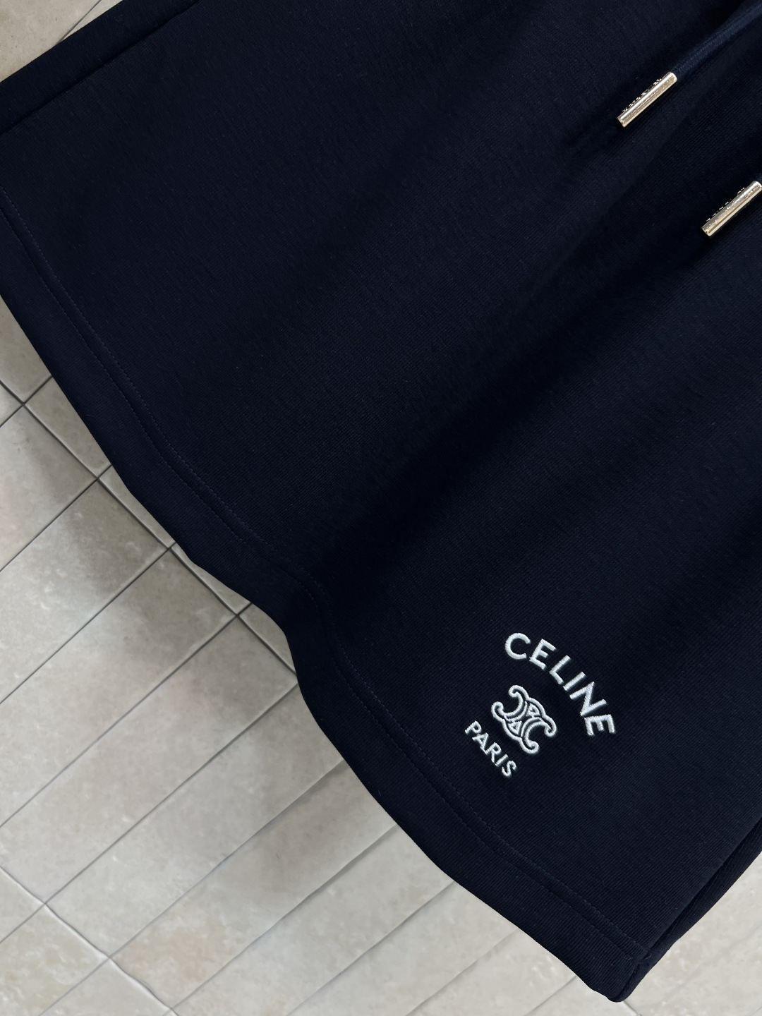 CE家 26春夏新款 刺绣连帽卫衣套装 连帽拉链外套+高腰短裤 连帽抽绳+金色拉链+口袋设计 实用又时髦