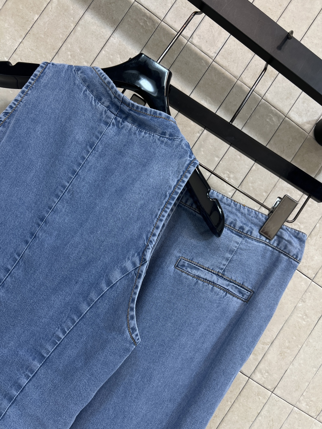 CE家 26春夏新款 牛仔套装  V领修身马甲+压褶阔腿裤 一套解决穿搭烦恼 通勤 休闲都能穿 阔腿裤拉