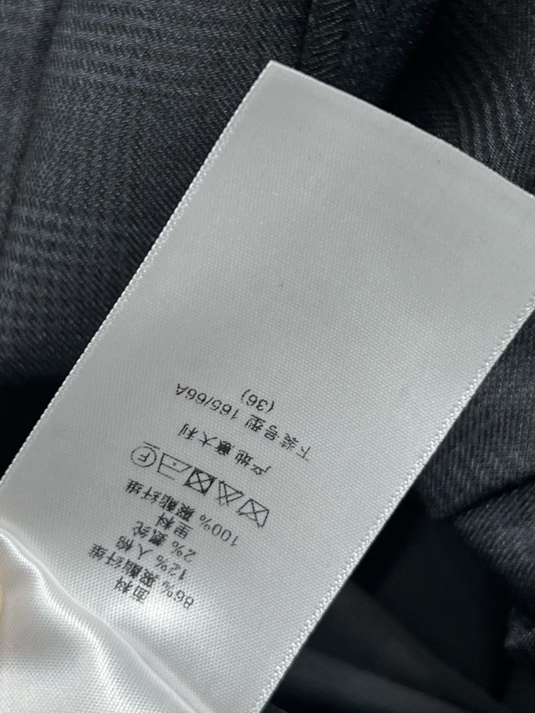 D家 26春夏新款 黑色百褶半裙 高腰设计+A字大摆 完美修饰胯部与腿部线条 宽腰头贴合腰部不勒肉 百褶