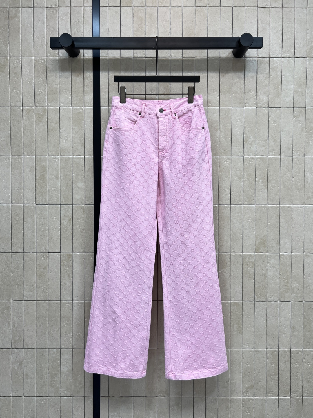 G家 26春夏新款 粉色GG提花阔腿牛仔裤 采用全棉GG面料 亲肤透气 日常穿着超舒适！定制logo五粒