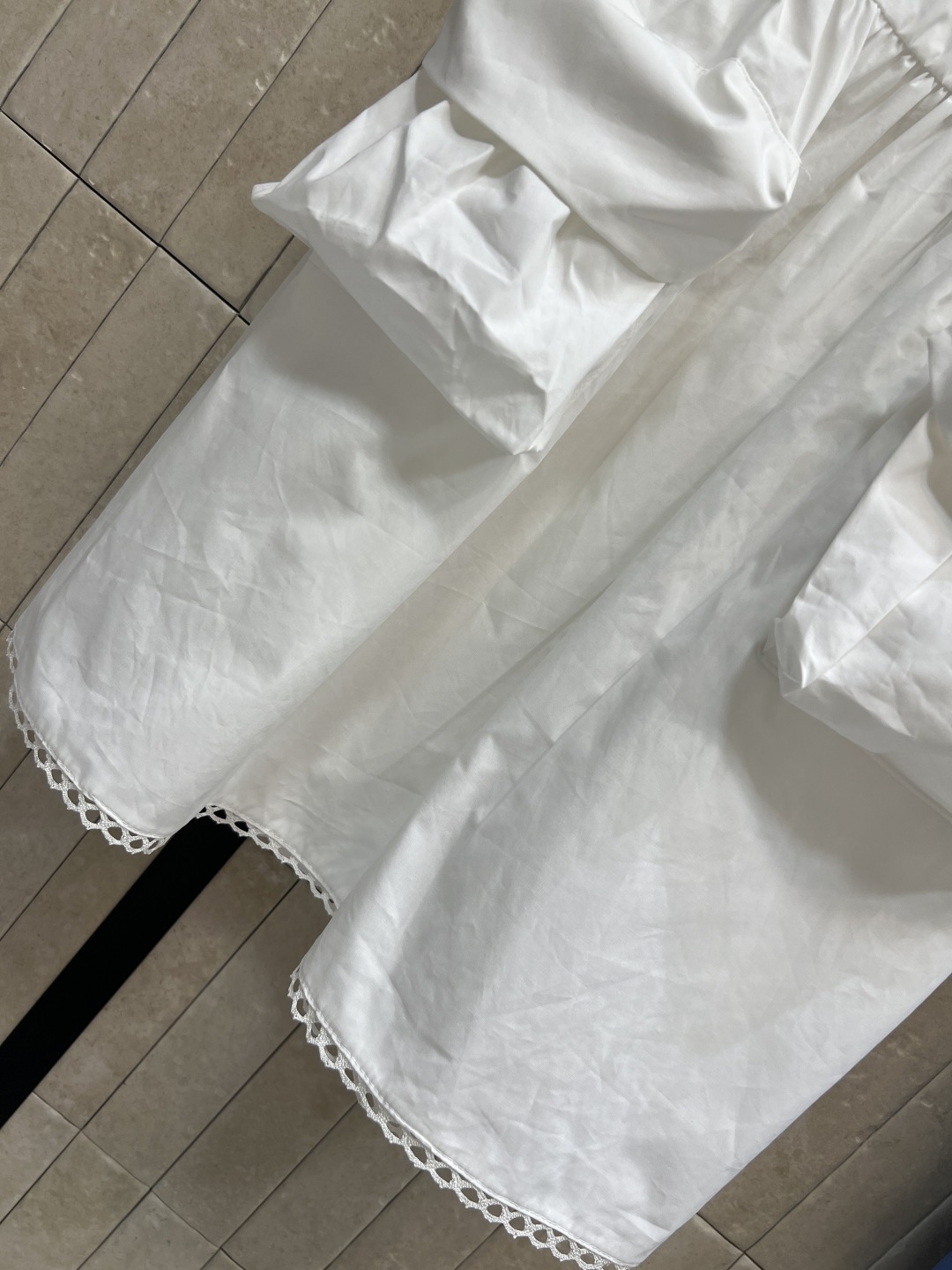 MIU家 26春夏新款 翻领口袋衬衫裙 经典翻领 半开扣设计 立体大口袋+褶皱收腰 藏肉显瘦一绝 透气纯
