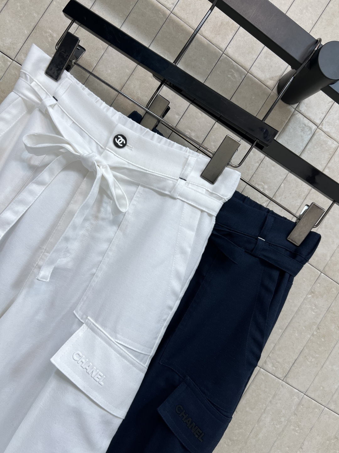 C家 26春夏新款 高腰阔腿裤 简约设计+多口袋 抽绳松紧腰 适合各种身材 直筒阔腿版型 修饰腿型 各种