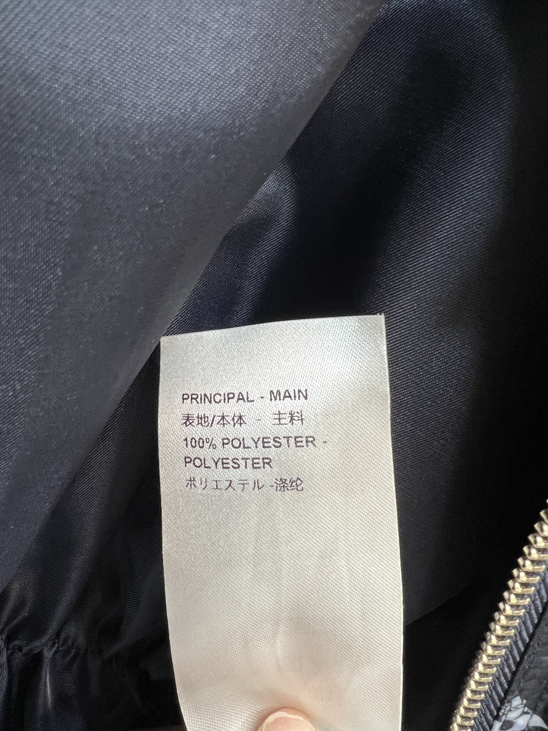 L家 26春夏新款 老花收腰连帽外套 满印老花+收腰显瘦 连帽设计 色抽绳还有精致绳头 提升整体精致度 