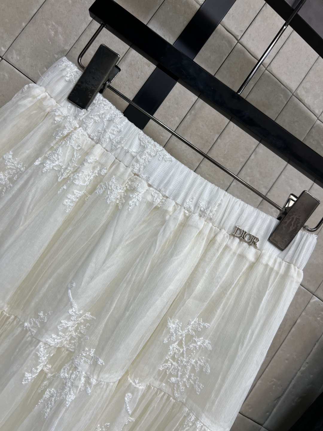 D家 26春夏新款 蕾丝刺绣半裙 网纱+蕾丝拼接 立体刺绣花纹超精致 多层蛋糕裙摆 走路自带飘逸感 拍照
