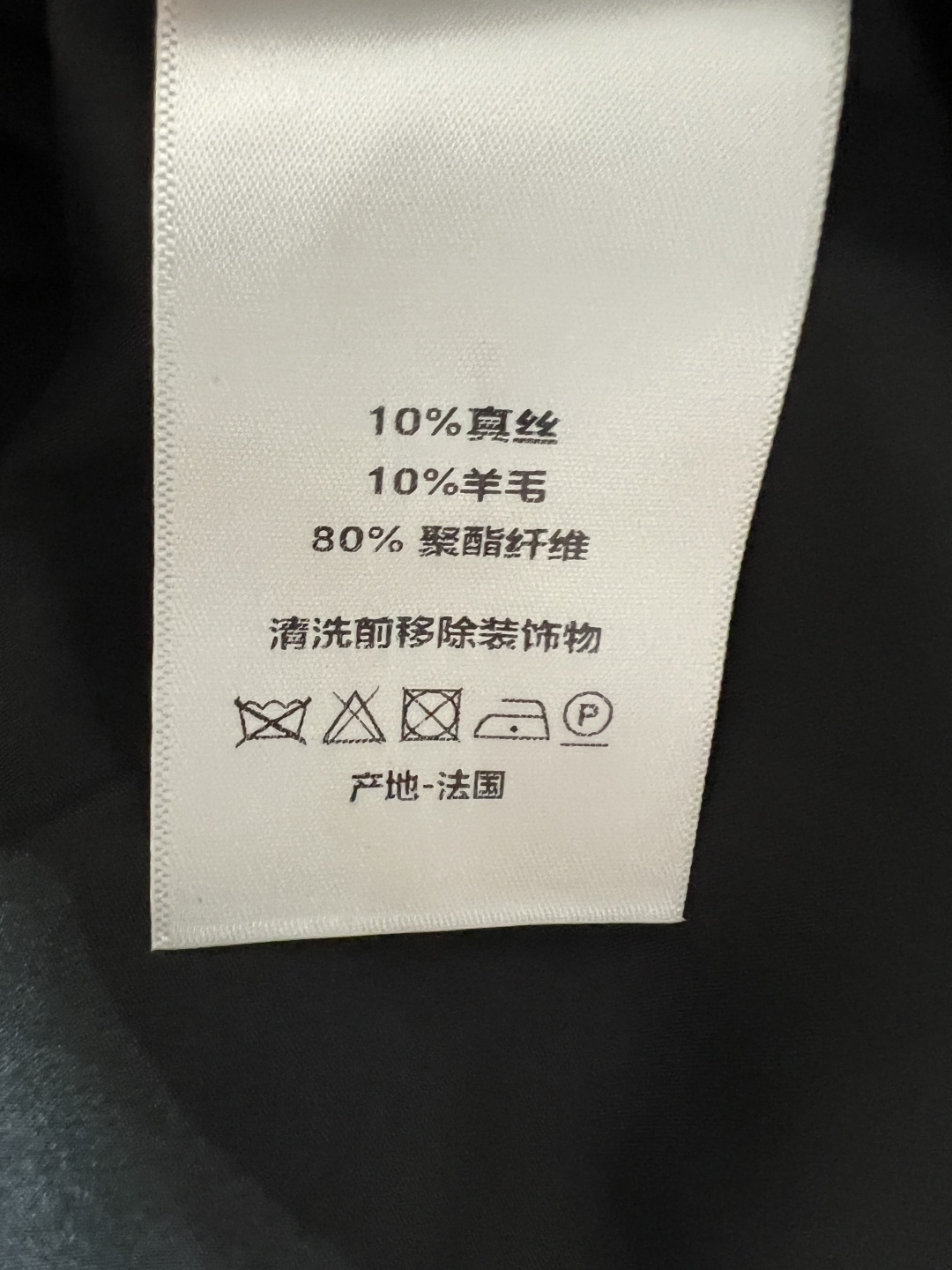 D家 26春夏新款 蝴蝶结吊带连衣裙 简约优雅 蝴蝶结肩带超有细节感 收腰设计修饰身形 裙长适中 小个子
