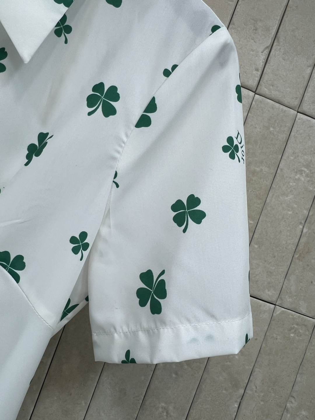 D家 26春夏新款 四叶草收腰连衣裙 衬衫式设计+短袖翻领 腰带 修饰腰线超显瘦 面料轻薄透气 春夏穿超