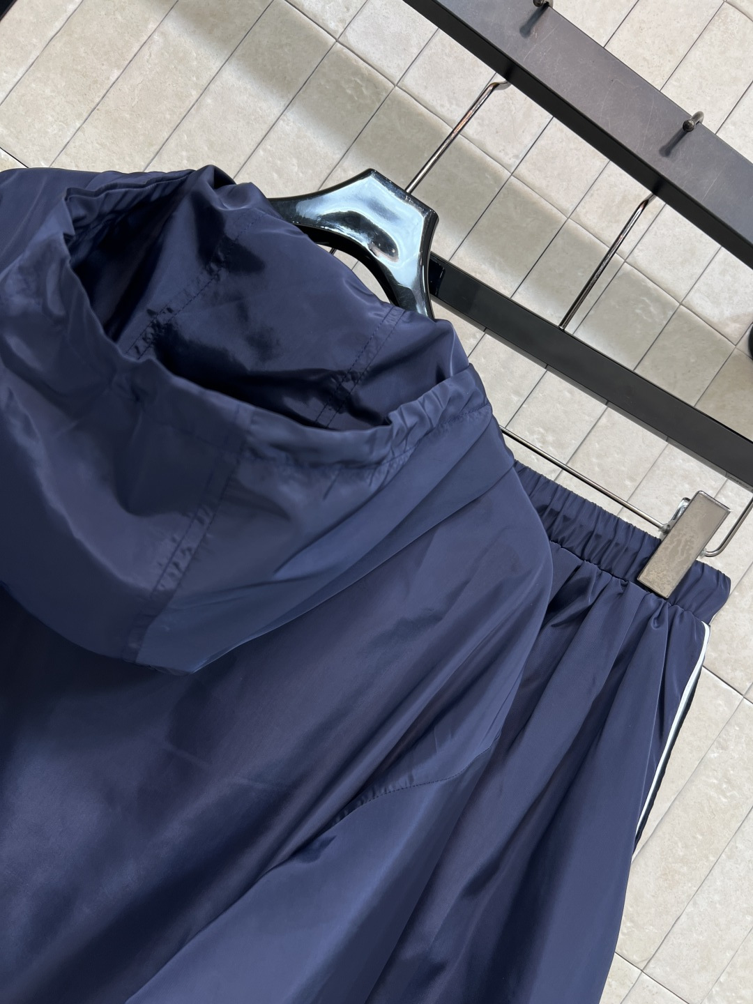 AW家 26春夏新款 短款连帽套装 连帽短款外套+高腰A字半裙 宽松版型藏肉不臃肿 显高显瘦不挑身材 松