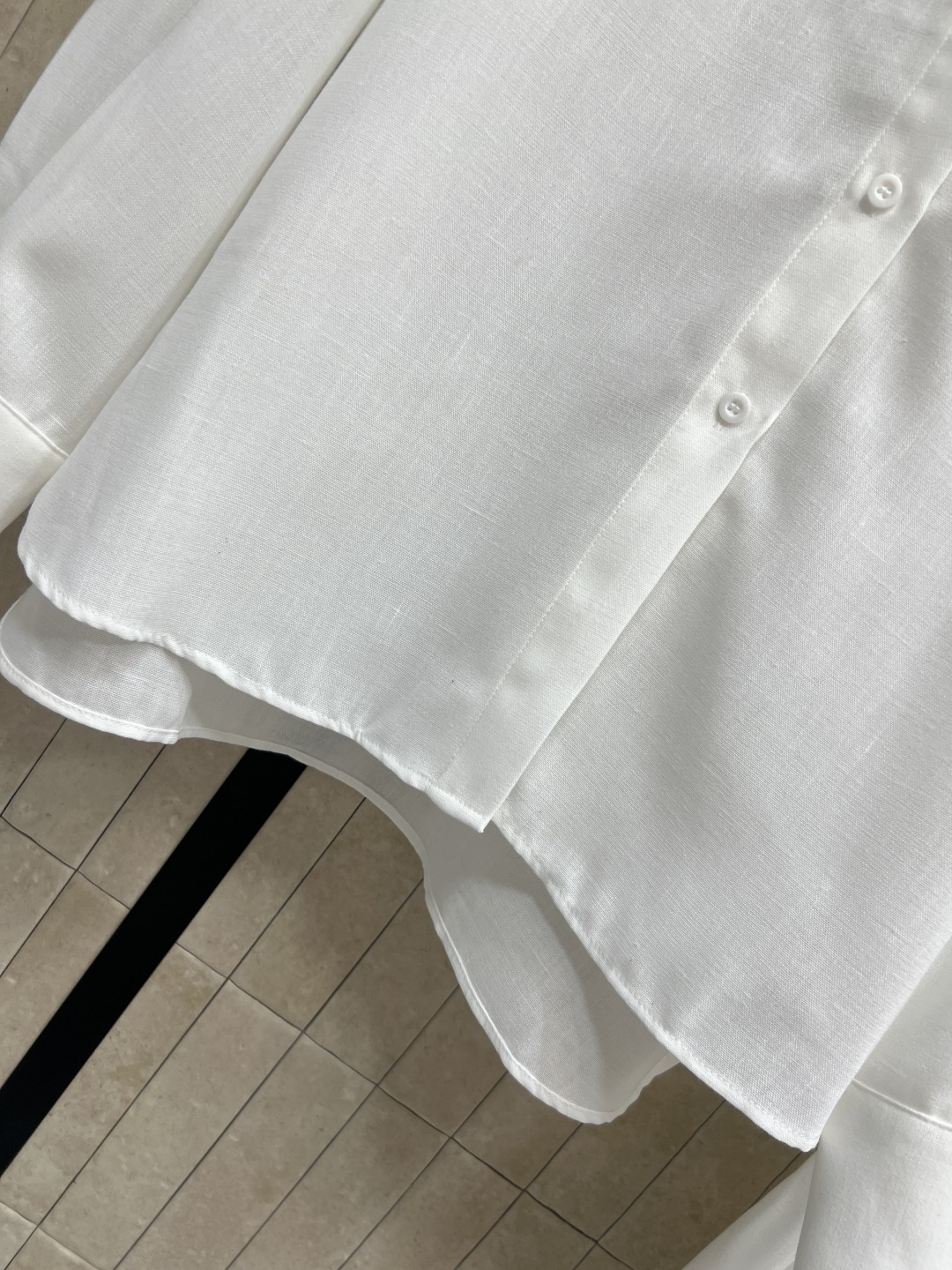 LW家 26春夏新款 白色衬衫套装 翻领长袖衬衫+高腰阔腿裤 胸前撞色压纹口袋标 简约低调 宽松落肩长袖