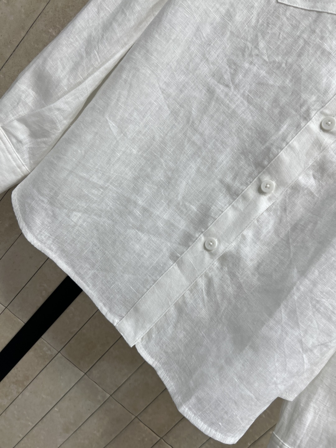 26春夏新款 长袖衬衫套装 翻领长袖衬衫+高腰短裙 利落工装口袋细节 简约线条勾勒利落气质 简约又精致 