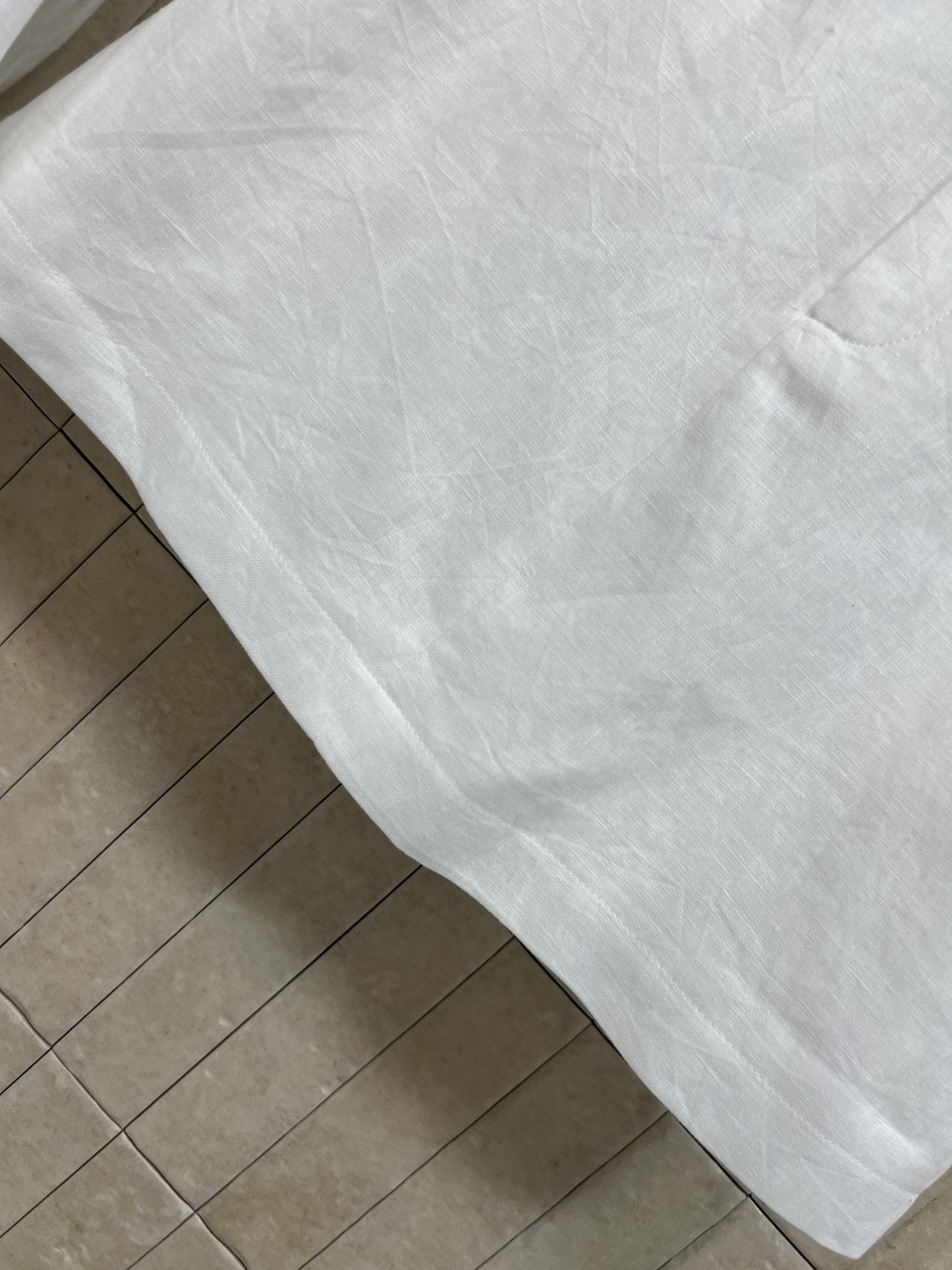 26春夏新款 长袖衬衫套装 翻领长袖衬衫+高腰短裙 利落工装口袋细节 简约线条勾勒利落气质 简约又精致 