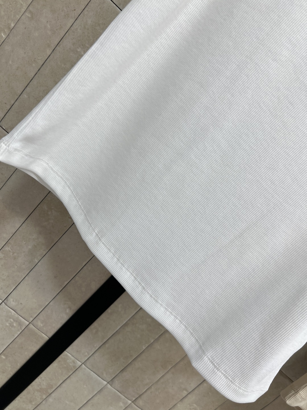 Slp🌹家 26春夏新款 针织背心T恤 面料细腻软糯不闷汗 贴身无痕不紧绷 经典圆领设计 温柔贴合脖颈线