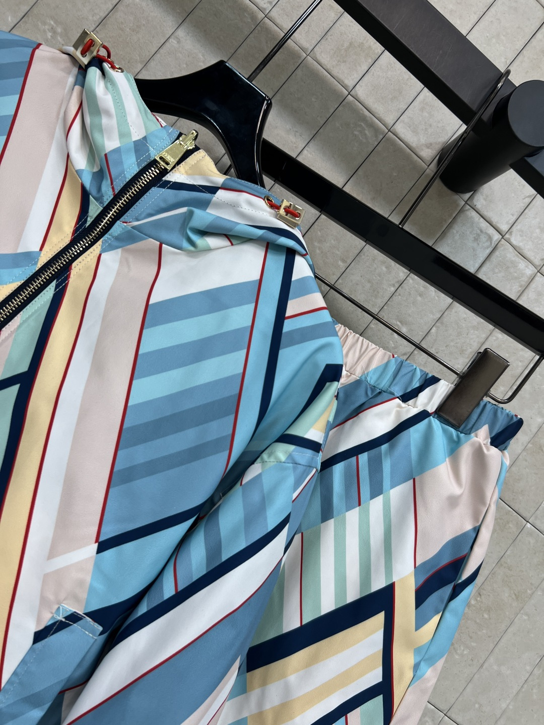FD家 26春夏新款 双面上衣套装 几何格纹设计 蓝粉黄马卡龙色系超清新 防风面料 轻便实用 抽绳兜帽+