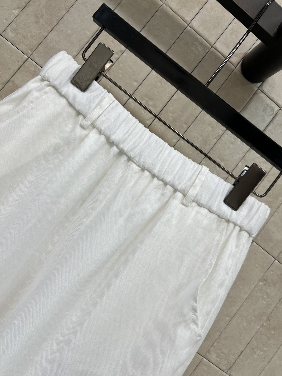 26春夏新款 无袖亚麻套装 立领无袖衬衫+高腰阔腿裤 采用透气纯亚麻面料 侧边收腰绑带 利落修身 松紧腰