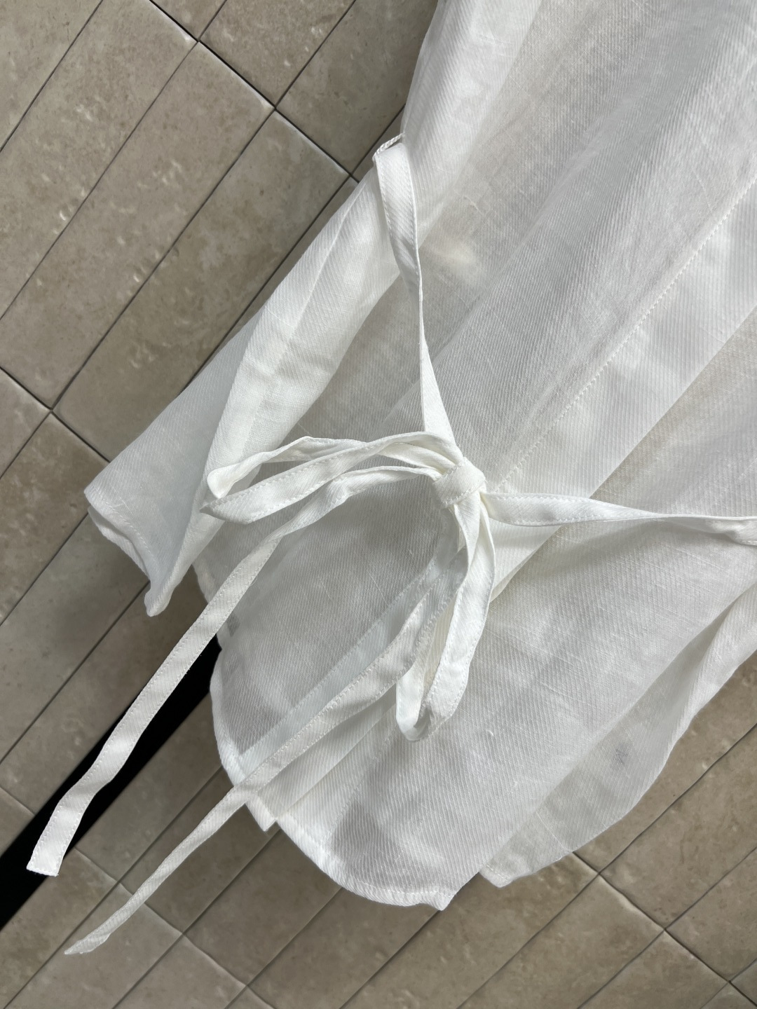 26春夏新款 无袖亚麻套装 立领无袖衬衫+高腰阔腿裤 采用透气纯亚麻面料 侧边收腰绑带 利落修身 松紧腰