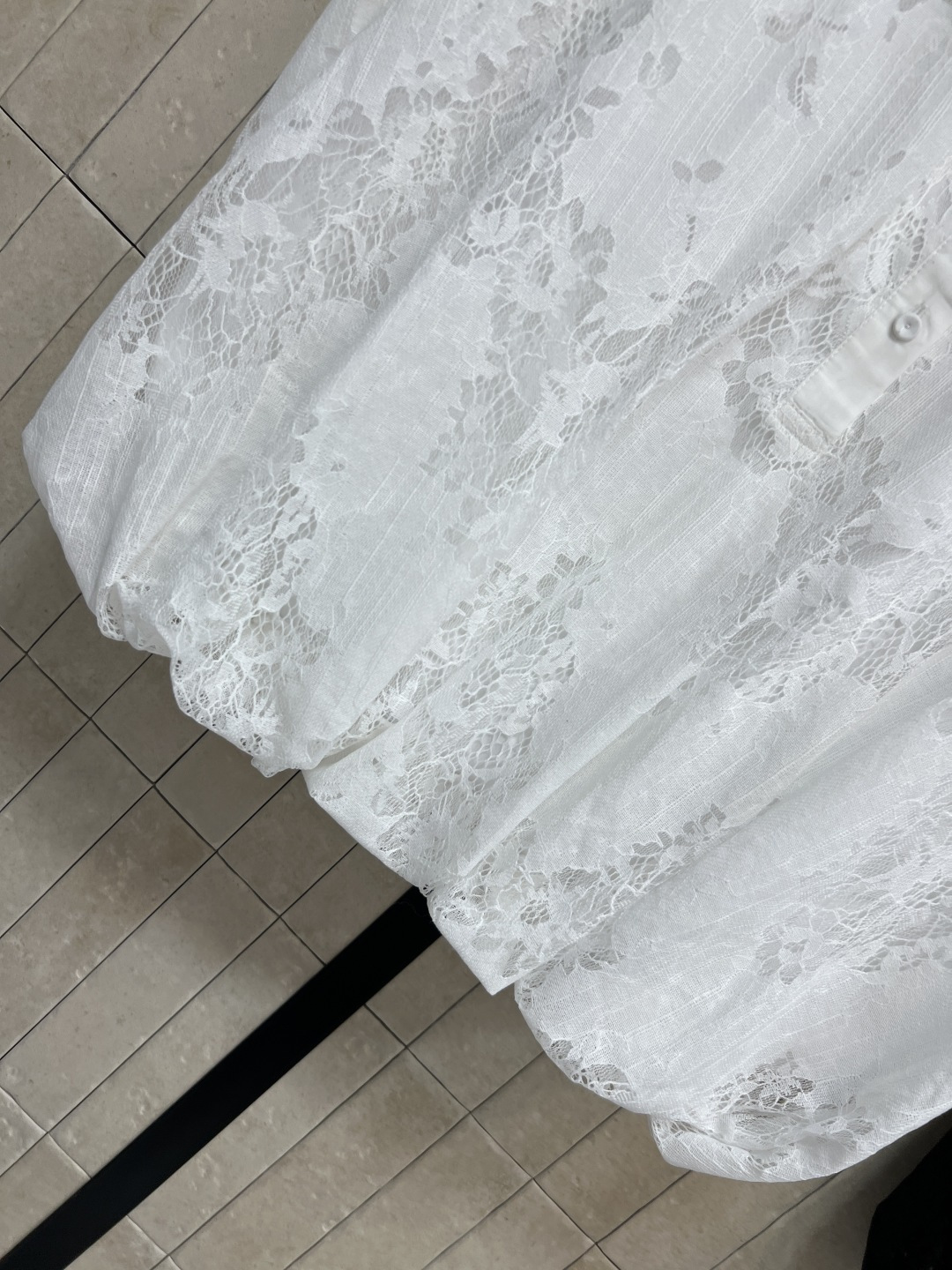 MIU家 26夏季新款 蕾丝无袖Polo衫 精致蕾丝面料+经典翻领 优雅又休闲 无袖设计超适合夏天 透气