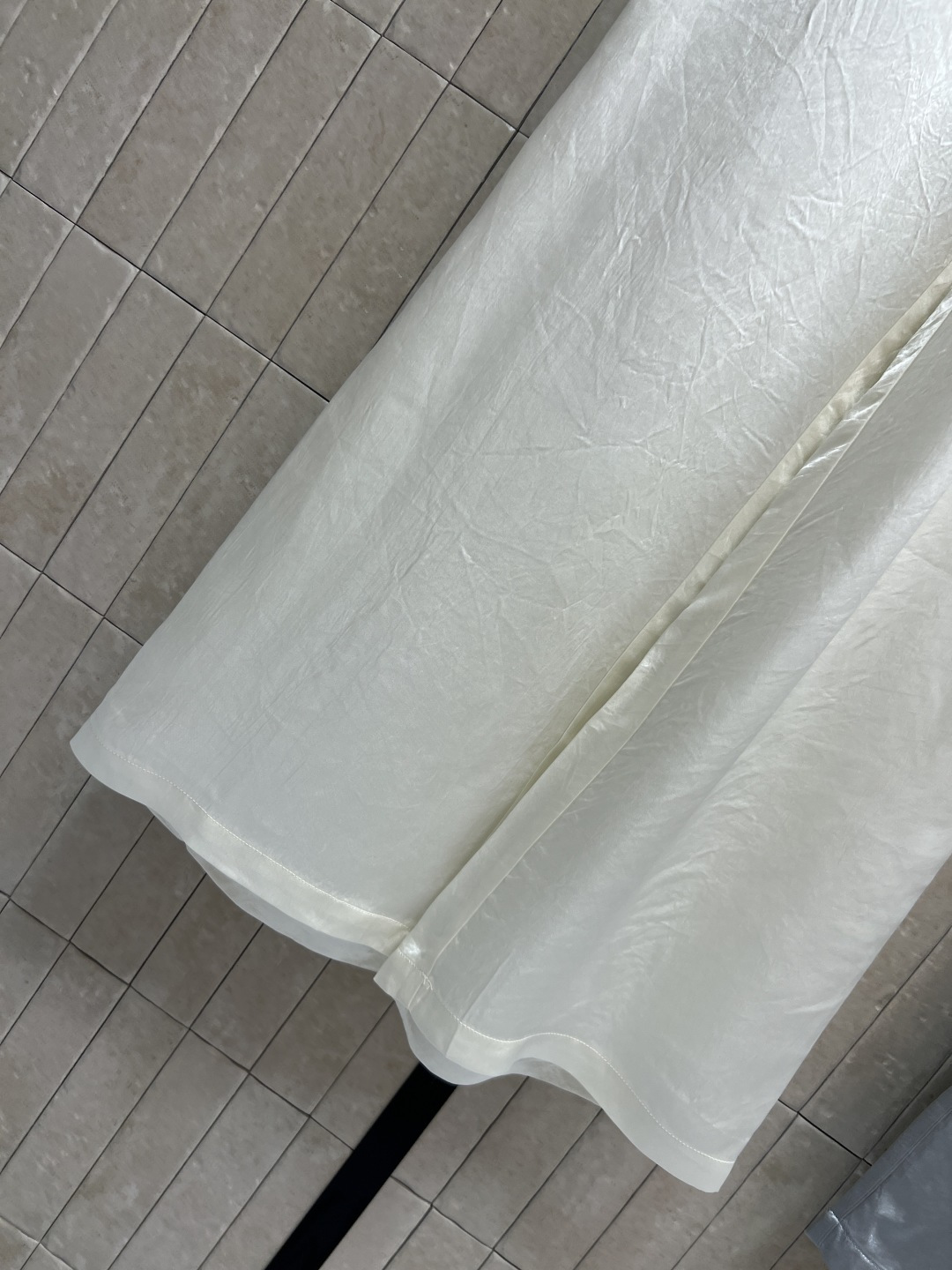 H家 26夏季新款 抽绳撞色阔腿裤 面料垂坠顺滑 上身自带凉感 松紧腰搭配撞色抽绳设计 宽松阔腿版型 包
