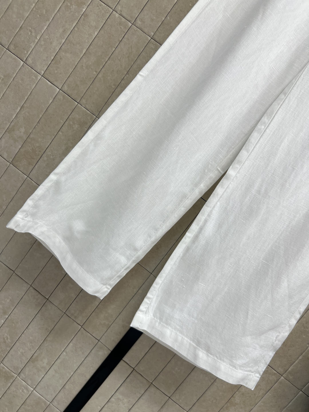 PD家 26夏季新款 亚麻阔腿裤 采用亚麻面料 垂坠感一绝 高腰直筒版型藏肉又显腿长 梨形身材也能轻松驾