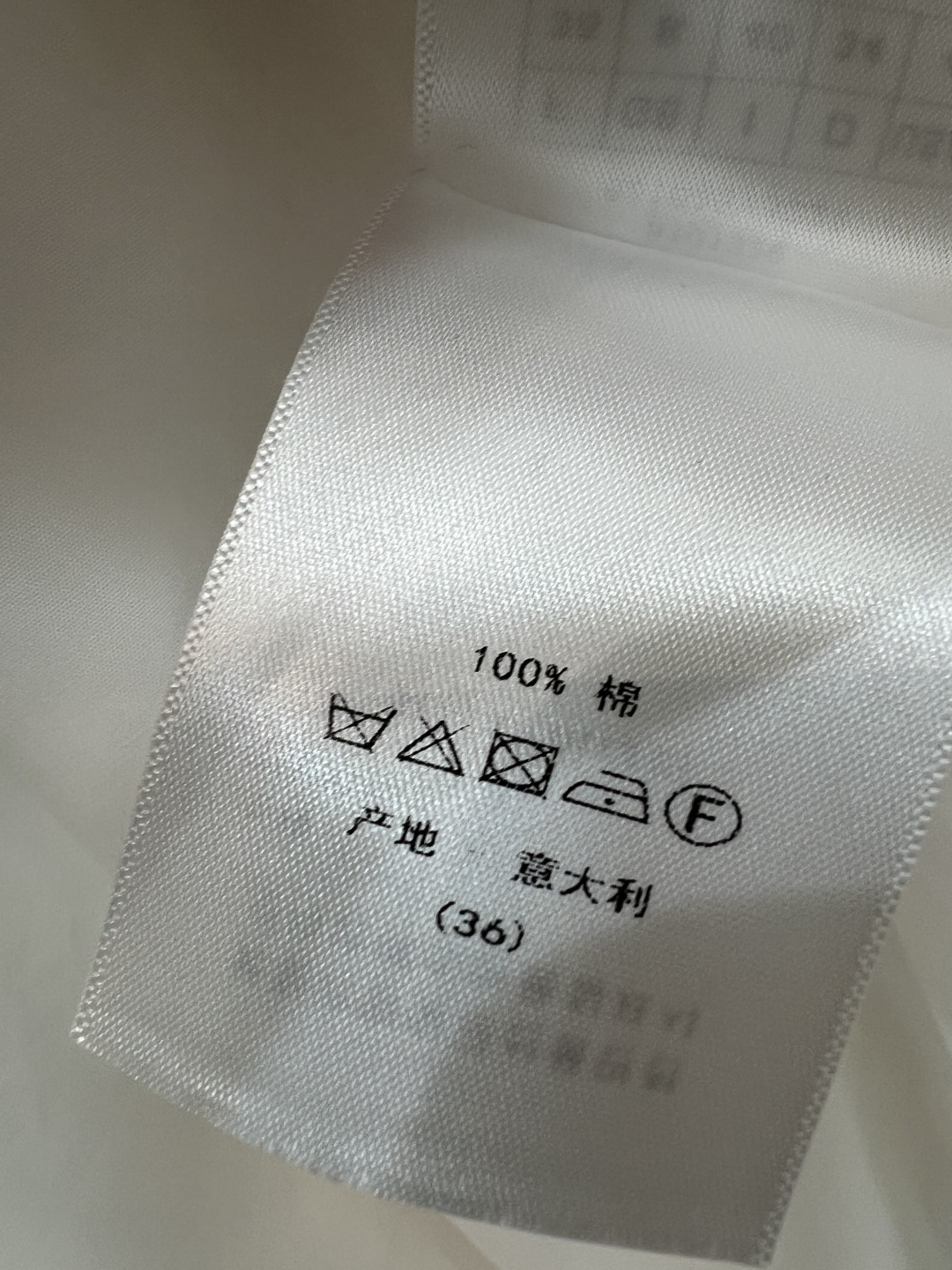 D家 26夏季新款 撞色翻领无袖衬衫裙 挺括棉质面料 版型立体不易皱 翻领+黑白撞色滚边 小细节点亮整体