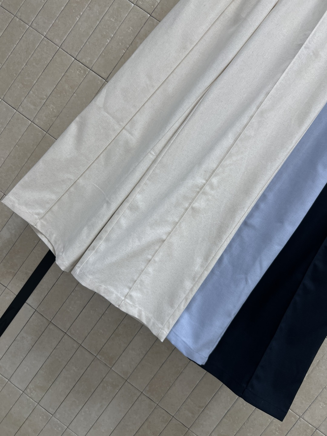 CE家 26夏季新款 抽绳撞色长裤 撞色条纹腰头+抽绳松紧设计 舒适不勒腰 简约小logo刺绣点缀 阔腿