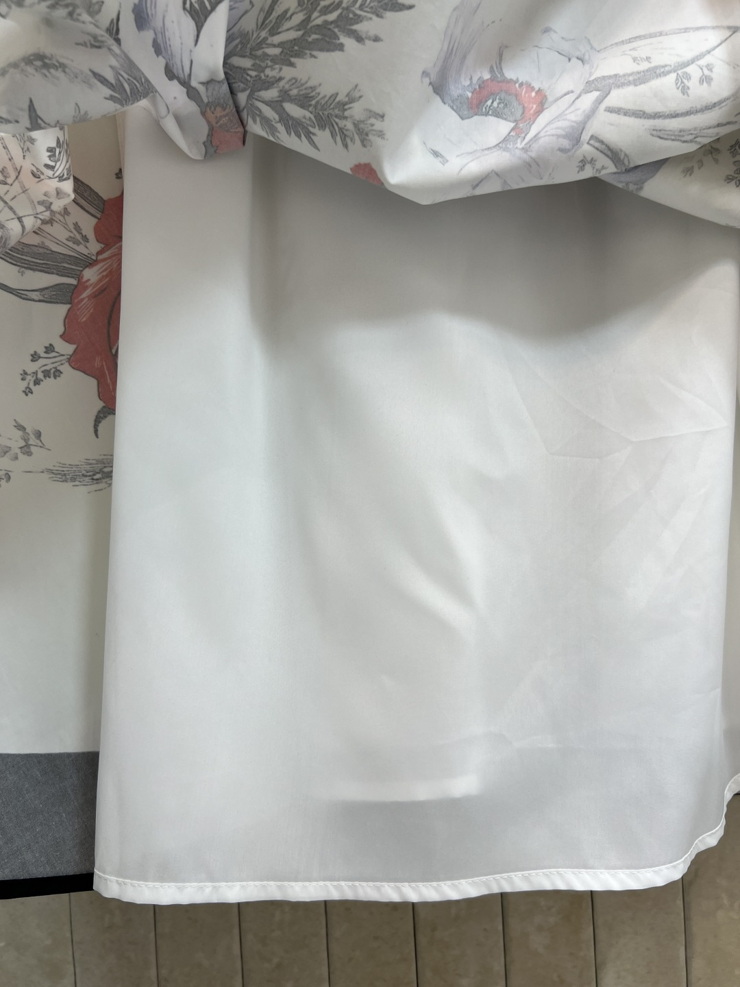 D家 26夏季新款 花卉印花半裙 棉质面料透气舒适 A字裙摆+黑色撞色边 摇头蝴蝶结点缀 层次感和氛围感