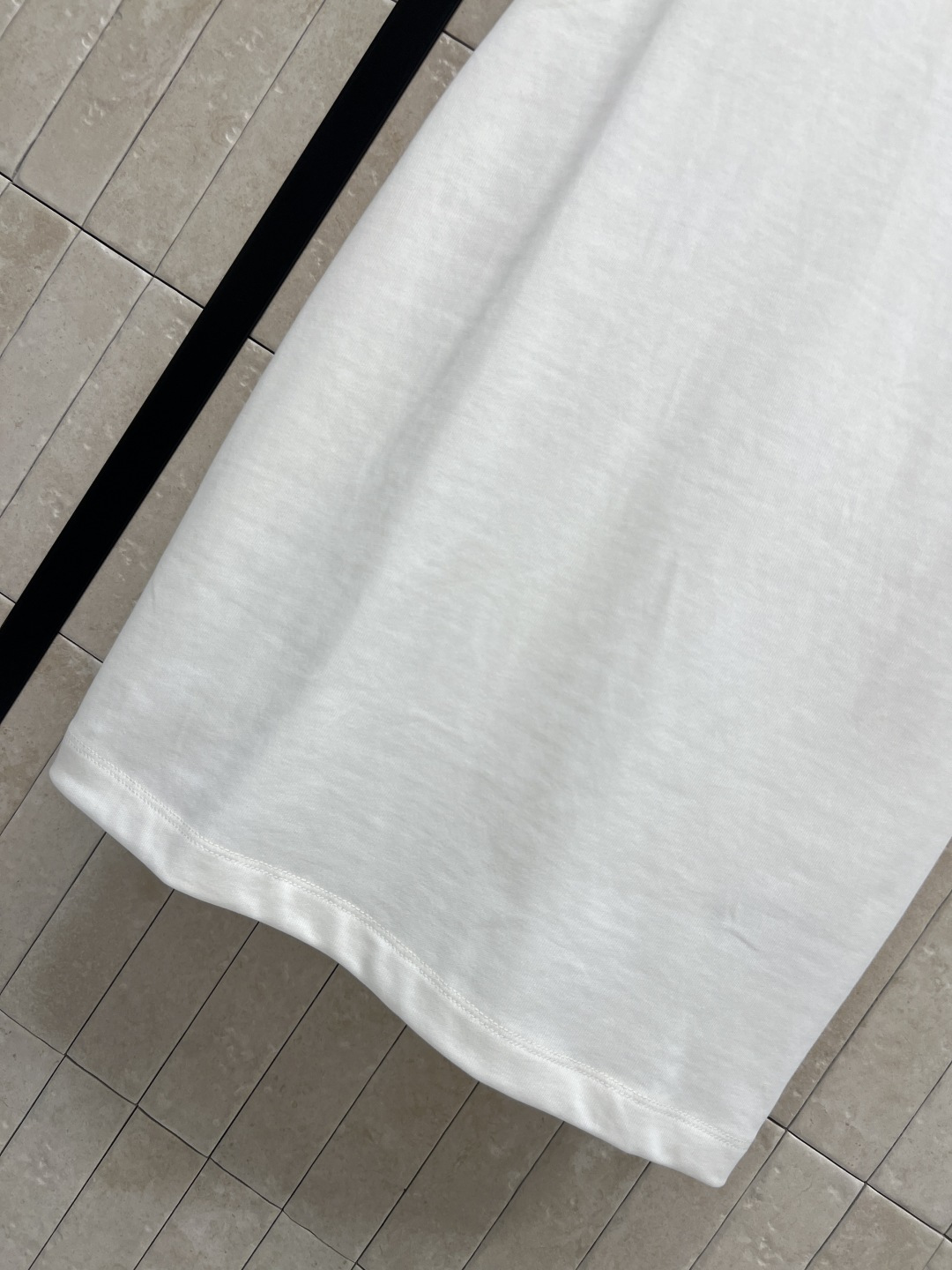 MIU家 26夏季新款 无袖连衣裙​​ 简约大方 方领+宽肩带设计修饰肩颈线条 背后拉链穿透方便 高品质