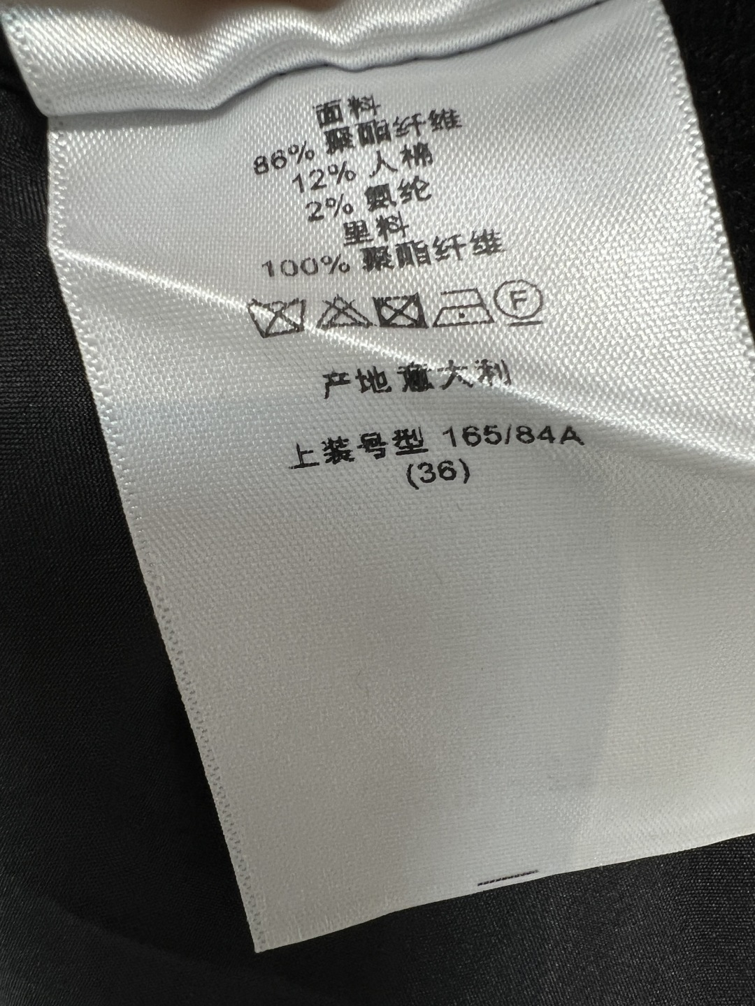D家 26夏季新款 POLO领连衣裙 ​​细腻垂顺 抗皱有型 无袖设计胸前细腻收褶 显瘦又修饰身形 大弧