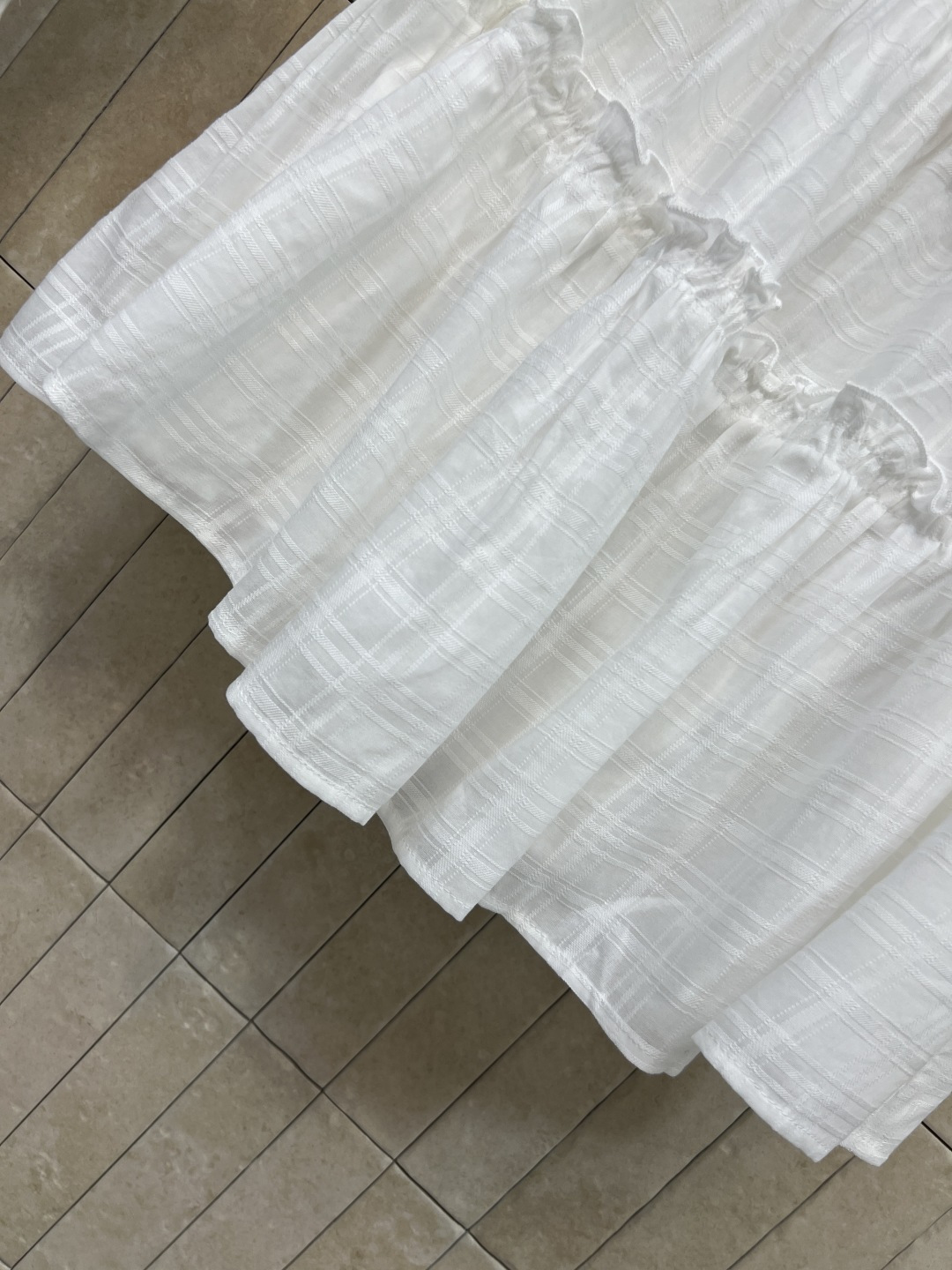 BUR家 26夏季新款 格纹系带套装 系带短上衣+抽绳短裙 棉质面料 轻盈透气 领口和裙腰的串珠系带细节